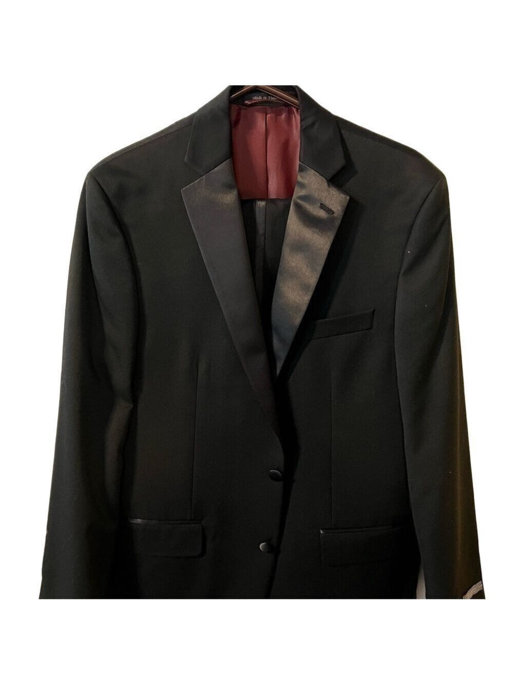 Men’s Tuxedo Style Suit.